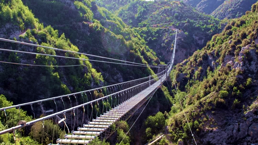 Castelsaraceno - Il ponte tibetano 